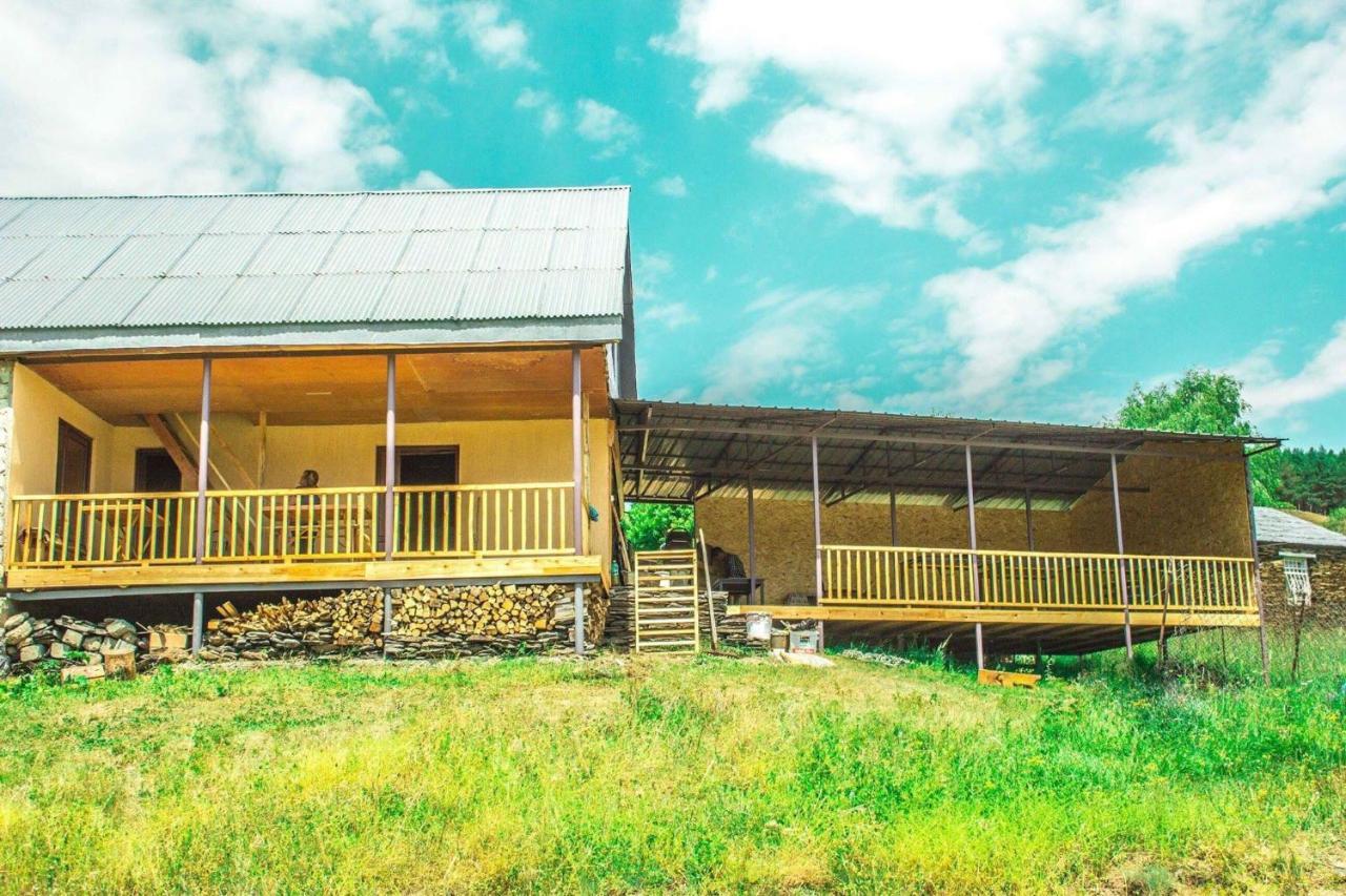 אומלו Nadiani Hostel מראה חיצוני תמונה